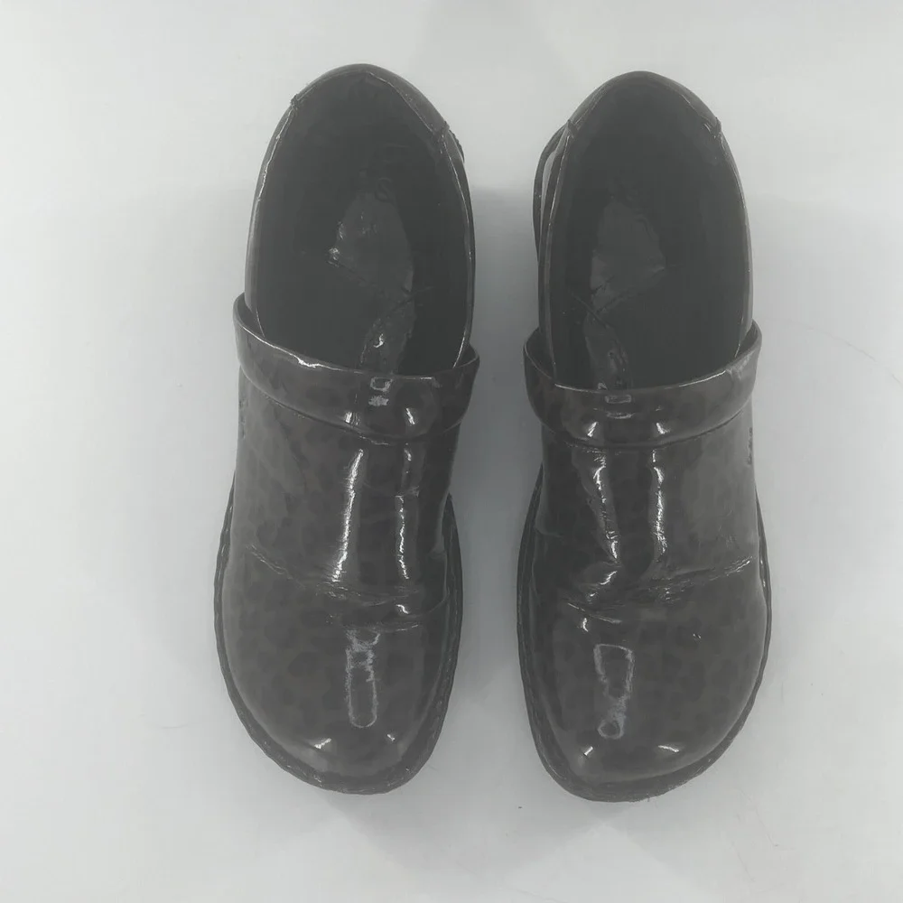 Born BOC Peggy Clogs Womens 10 Patent Leather Cheetah Leopard Chunky  Platform‎